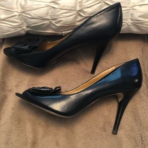 Nine West Black Leather Peep Toe